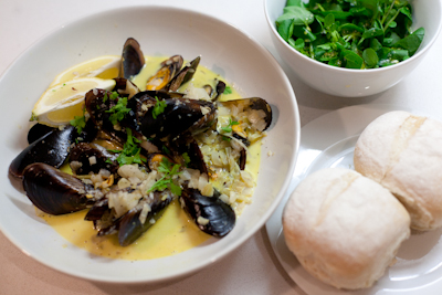 Mussels in white wine and cream